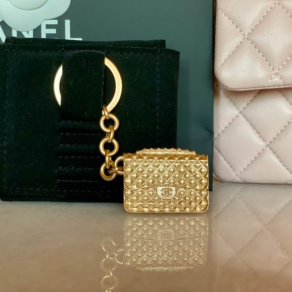 Authentic CHANEL Classic Flap Gold Key Ring/Chain - Picture 4 of 7